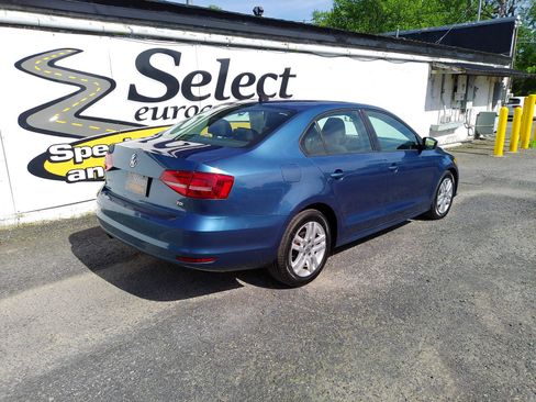 Used 2015 Volkswagen Jetta TDI S w/ Welcome Package FWD image 3
