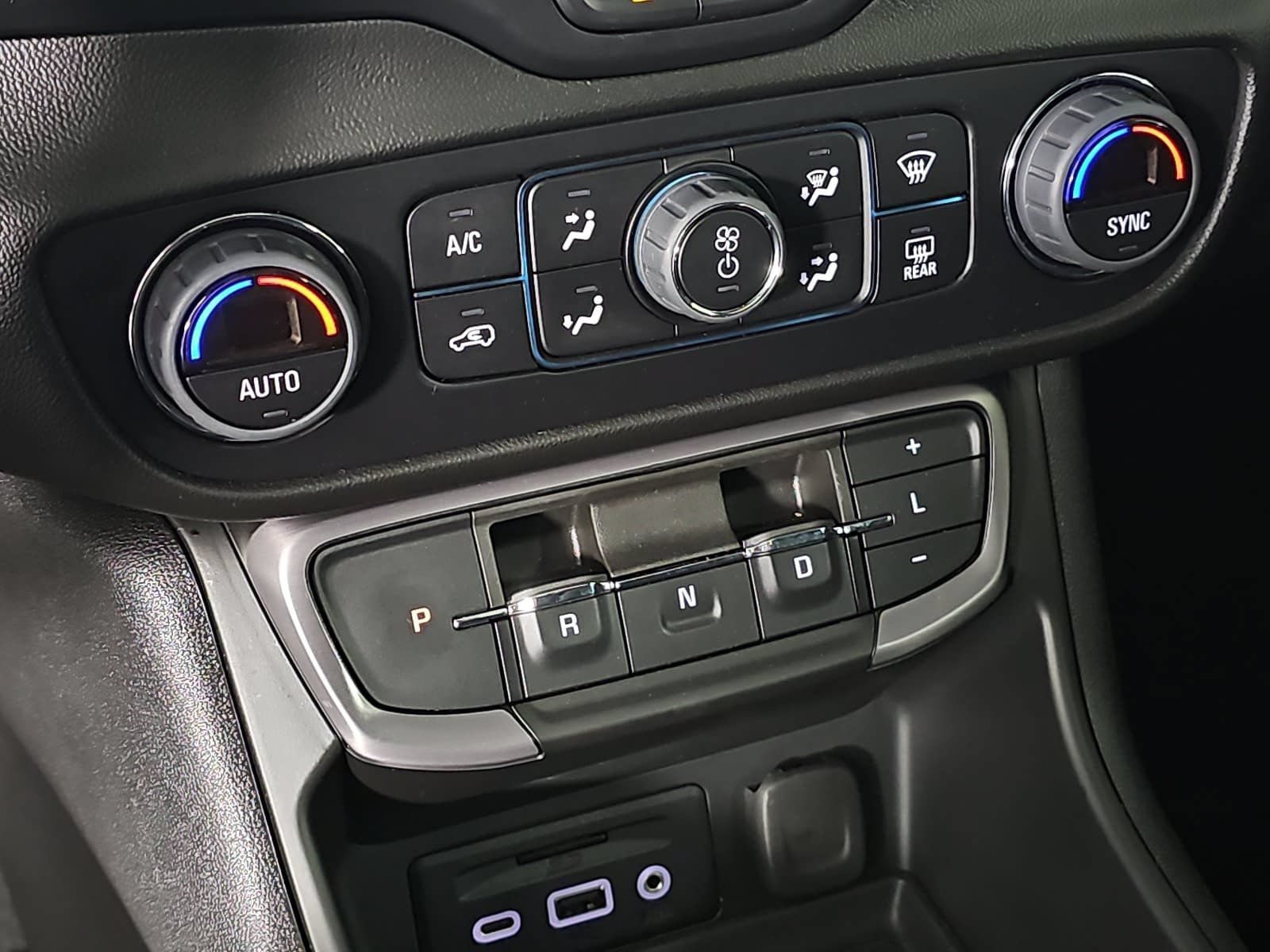Used 2023 GMC Terrain AT4 w/ Infotainment Package II AWD/4WD image 21