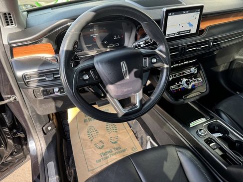 Used 2022 Lincoln Corsair Reserve w/ Elements Package image 12