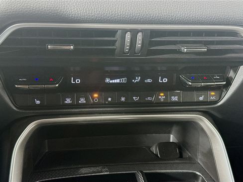 Used 2024 MAZDA CX-90 Plug-In Hybrid w/ Preferred AWD/4WD image 24