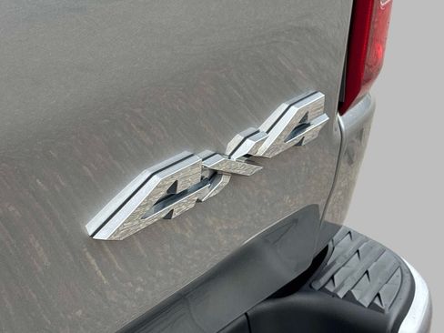 Used 2022 RAM 1500 Big Horn AWD/4WD image 12
