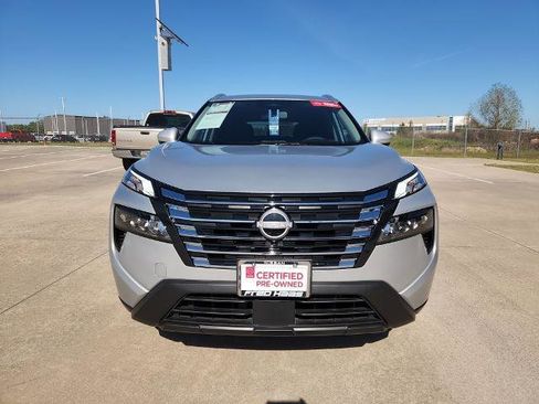 Certified 2025 Nissan Rogue SV w/ SV Premium Package image 9