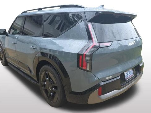 Used 2024 Kia EV9 GT-Line AWD/4WD image 23
