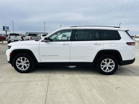 Used 2022 Jeep Grand Cherokee L Limited w/ Luxury Tech Group II image 42