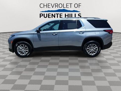 Used 2023 Chevrolet Traverse LT FWD image 5