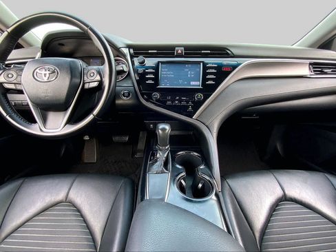 Used 2018 Toyota Camry SE w/ Convenience Package FWD image 15