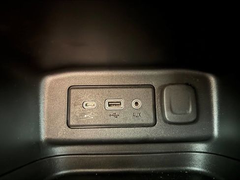 Used 2022 Chevrolet Equinox LT image 45