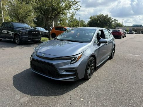 Used 2026 Toyota Corolla SE FWD image 1