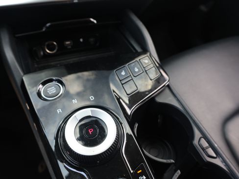 Used 2023 Kia Sportage EX AWD/4WD image 9