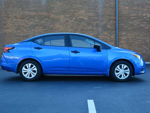 Used 2020 Nissan Versa S FWD image 4