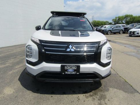 Used 2026 Mitsubishi Outlander AWD image 9
