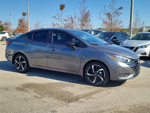 Used 2025 Nissan Versa SR w/ Trunk Package image 2