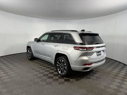 Used 2023 Jeep Grand Cherokee Overland AWD/4WD image 9