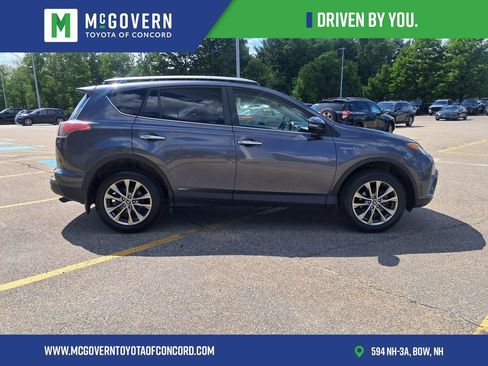 Used 2017 Toyota RAV4 Limited w/ Carpet Mat Package AWD/4WD image 7