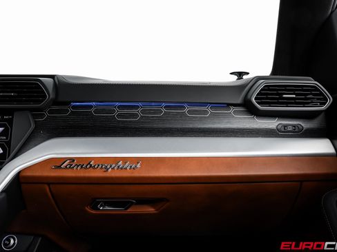 Used 2019 Lamborghini Urus image 31