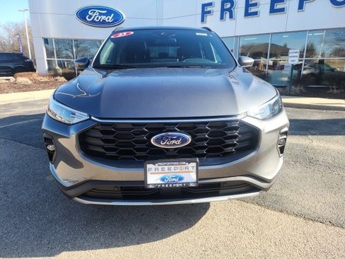 New 2025 Ford Escape ST-Line Select w/ Tech Pack #2 image 3