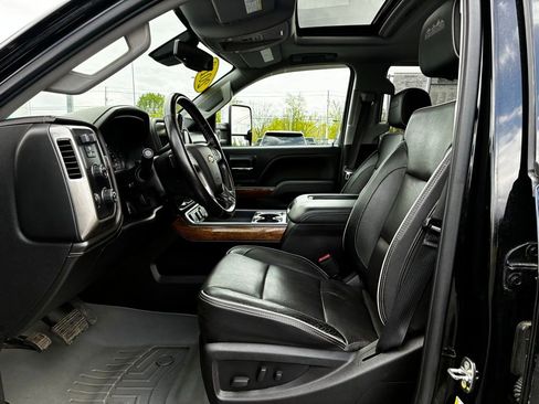 Used 2018 Chevrolet Silverado 2500 High Country AWD/4WD image 17