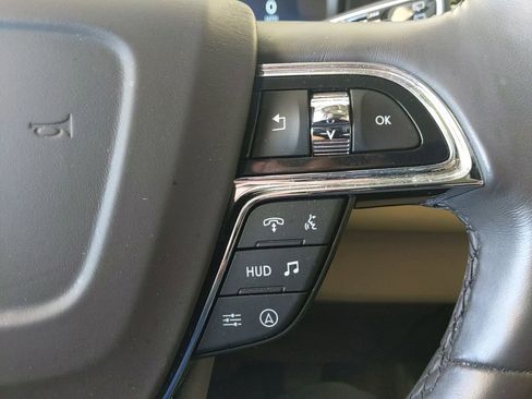 Used 2023 Lincoln Navigator Reserve AWD/4WD image 20
