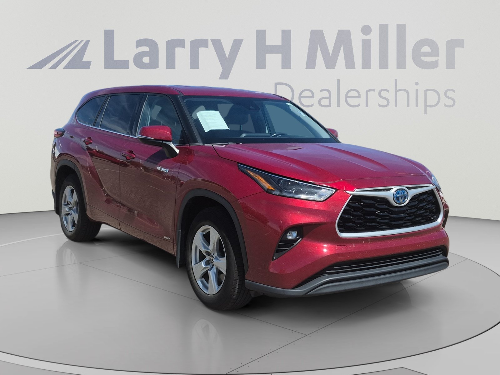 Used 2021 Toyota Highlander LE AWD/4WD image 7