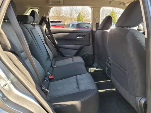 Used 2024 Nissan Rogue SV image 17