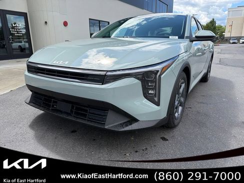 New 2026 Kia K4 FWD image 3
