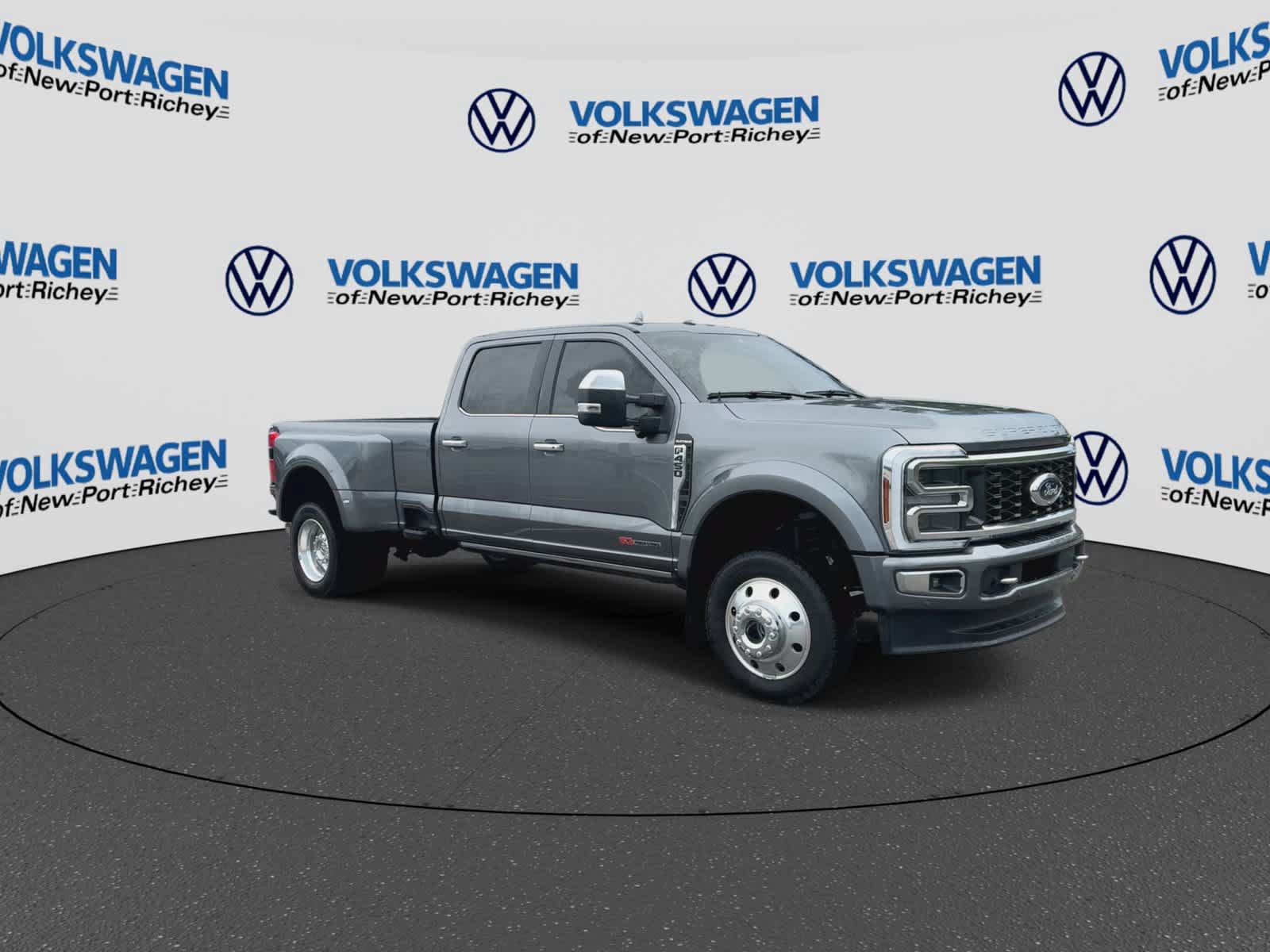 Used 2024 Ford F450 Platinum AWD/4WD image 2