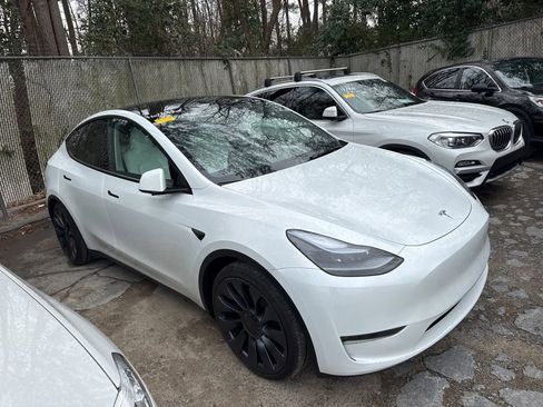 Used 2024 Tesla Model Y Performance image 1