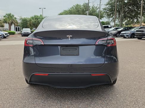 Used 2024 Tesla Model Y Long Range AWD/4WD image 7