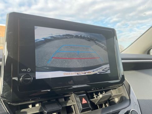 Used 2023 Toyota Corolla LE image 23