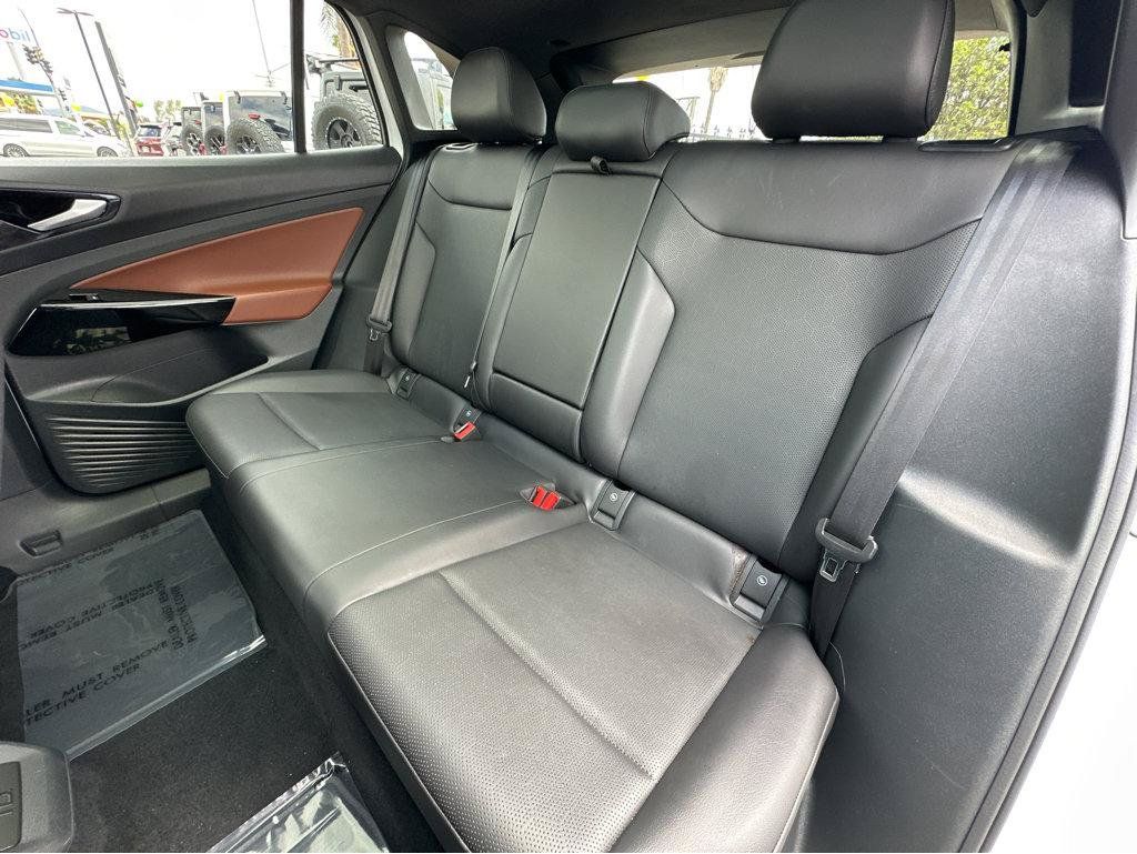 Used 2021 Volkswagen ID.4 Pro S w/ ID.4 Protection Package RWD image 9