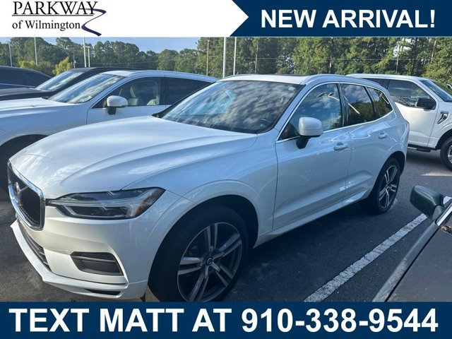 Used 2020 Volvo XC60 T5 Momentum w/ Protection Package Premier AWD/4WD image 1