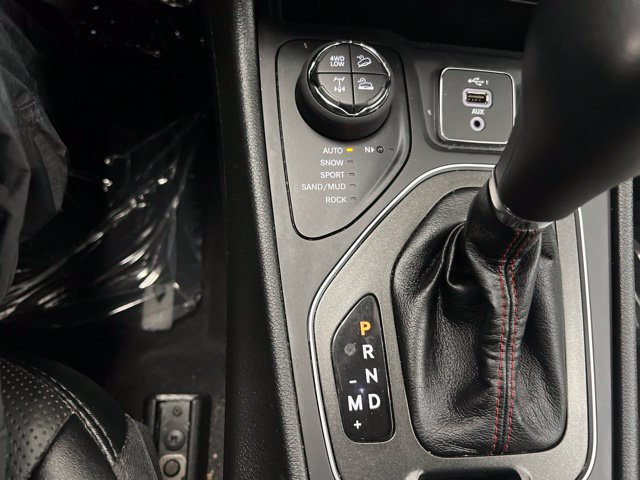 Used 2022 Jeep Cherokee Trailhawk AWD/4WD image 27