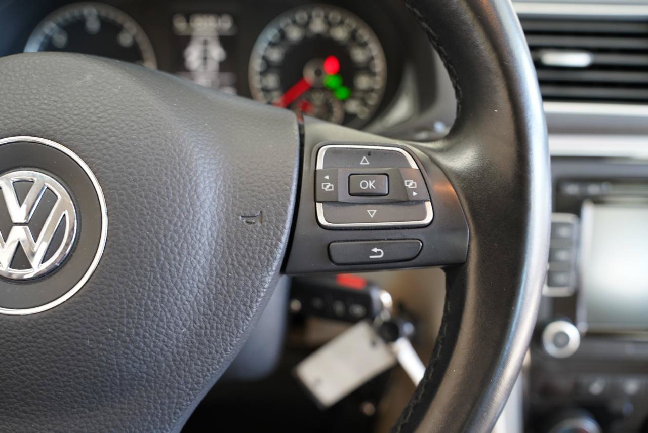 Used 2013 Volkswagen Passat TDI SE FWD image 16