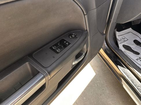 Used 2012 Dodge Challenger SXT image 13