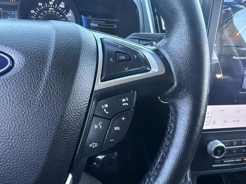 Used 2024 Ford Edge Titanium image 32