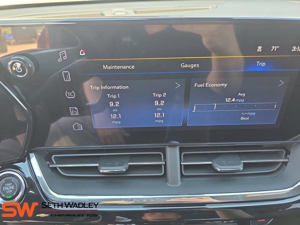 New 2026 Chevrolet Trax RS w/ Sunroof Package FWD image 23