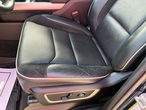 Used 2021 RAM 1500 Laramie AWD/4WD image 13