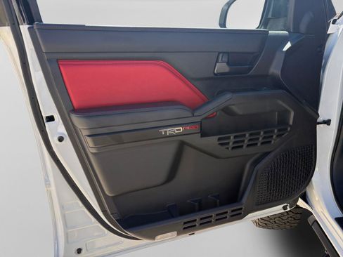 Certified 2025 Toyota Tacoma TRD Pro AWD/4WD image 17