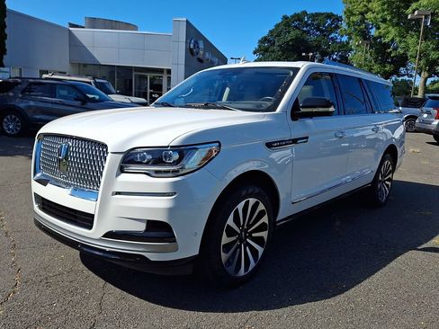 Used 2024 Lincoln Navigator L Reserve AWD/4WD image 6