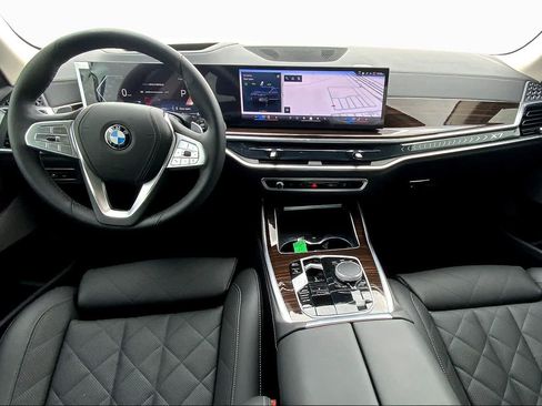 Used 2026 BMW X7 xDrive40i AWD/4WD image 15