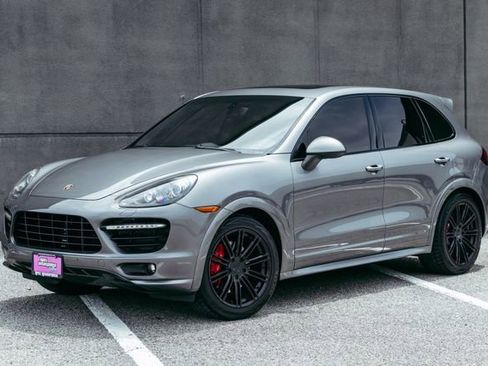 Used 2013 Porsche Cayenne GTS AWD/4WD image 34