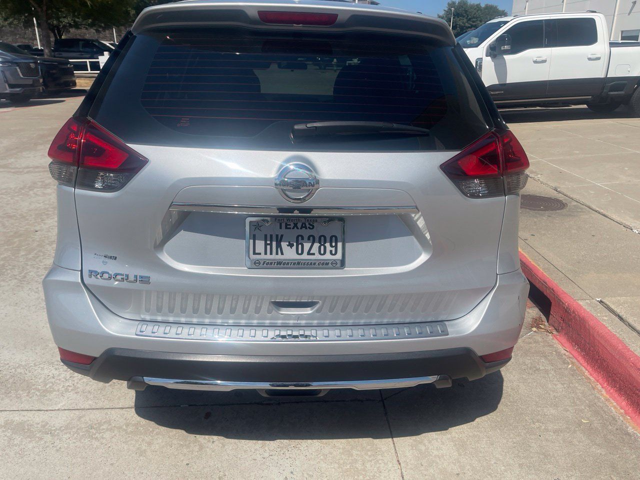 Used 2018 Nissan Rogue S FWD image 8