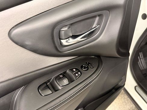Used 2019 Nissan Murano S AWD/4WD image 23