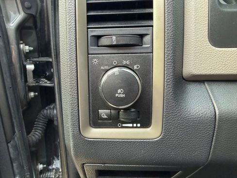 Used 2011 RAM 1500 Express image 16