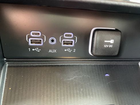 Used 2024 Jeep Grand Cherokee Altitude AWD/4WD image 16