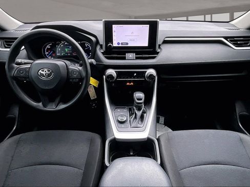 Used 2024 Toyota RAV4 LE AWD/4WD image 7
