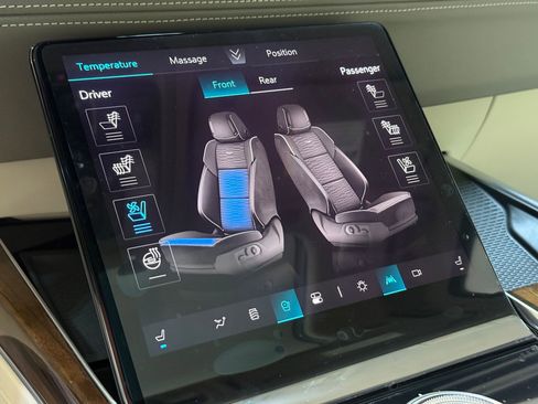 New 2026 Cadillac Escalade ESV Platinum Sport w/ LPO, ONYX Package image 40