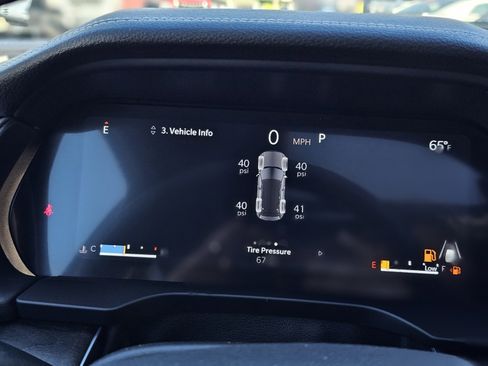 New 2025 Jeep Grand Cherokee Limited w/ Luxury Tech Group II image 11