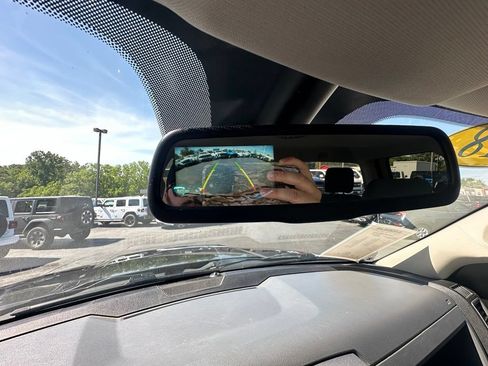 Used 2018 RAM 1500 Express AWD/4WD image 23
