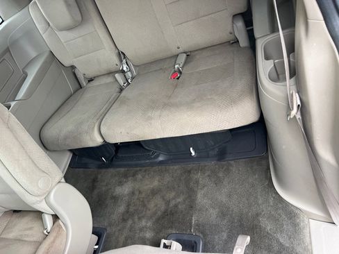 Used 2015 Honda Odyssey LX image 14